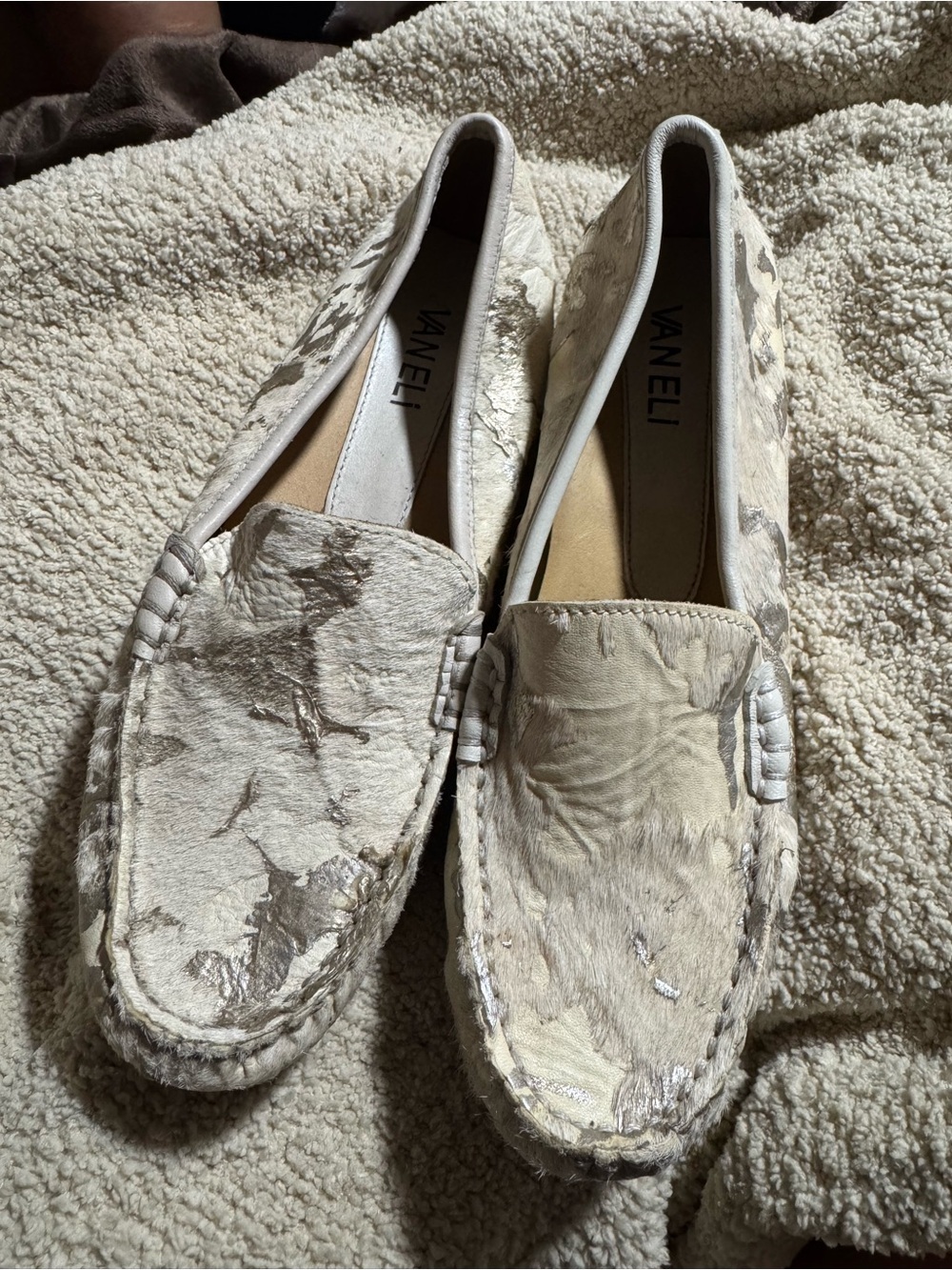 Vaneli Women's Ivory Cream Textured Leather Slip-On Loafers